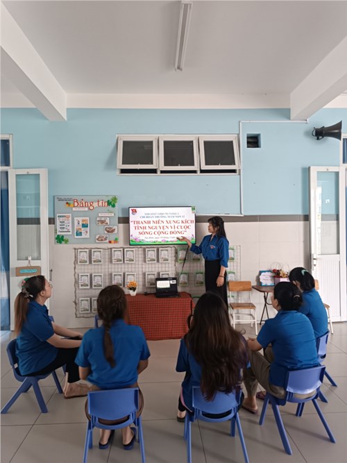 Chi đoàn mầm non 12 tổ chức sinh hoạt chi đoàn tháng 3, sinh hoạt chi đoàn chủ điểm, với chủ đề “thanh niên sung kích tình nguyện vì cuộc sống cộng đồng”